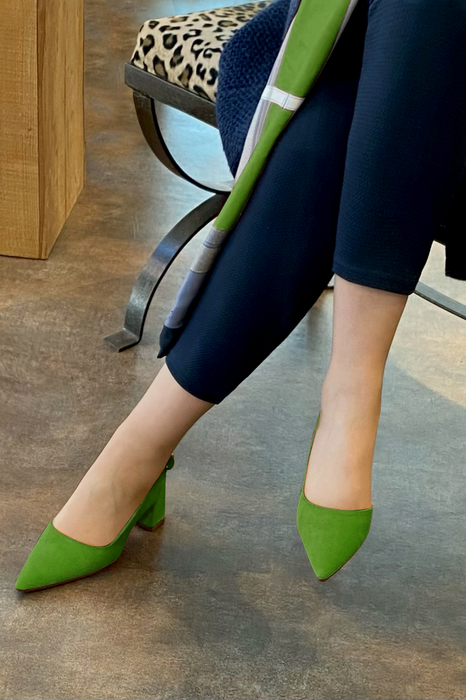 Grass green women's slingback shoes. Pointed toe. Medium flare heels. Worn view - Florence KOOIJMAN